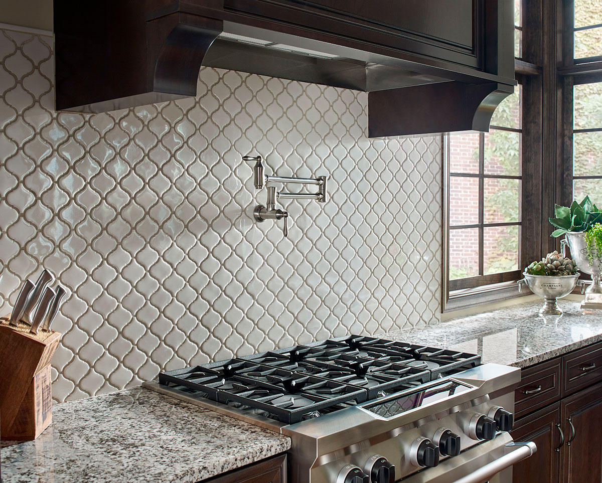 Bianco Arabesque Tile - Image 4