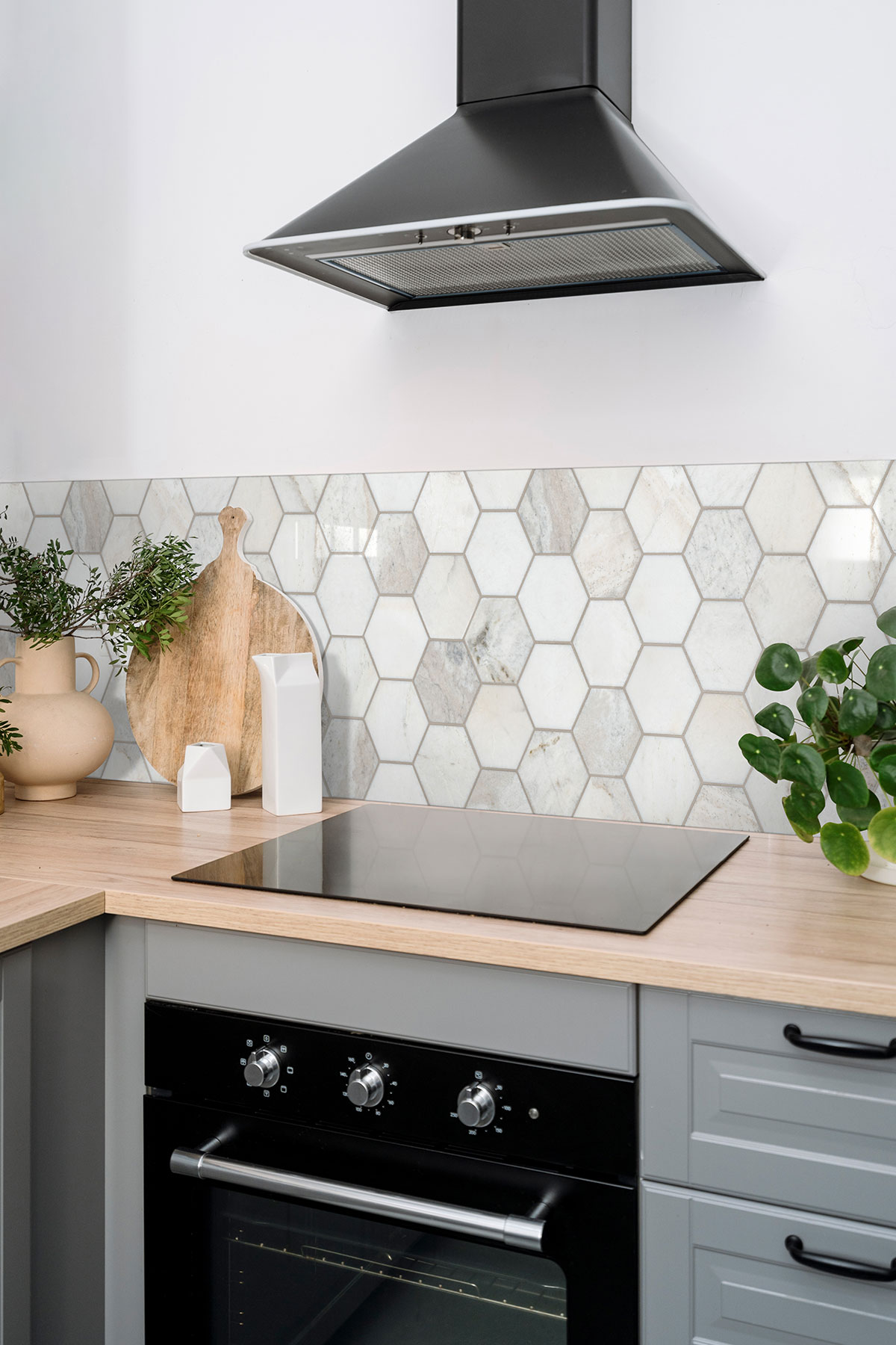Arabescato Venato White 5" Hexagon Honed Tile - Image 7