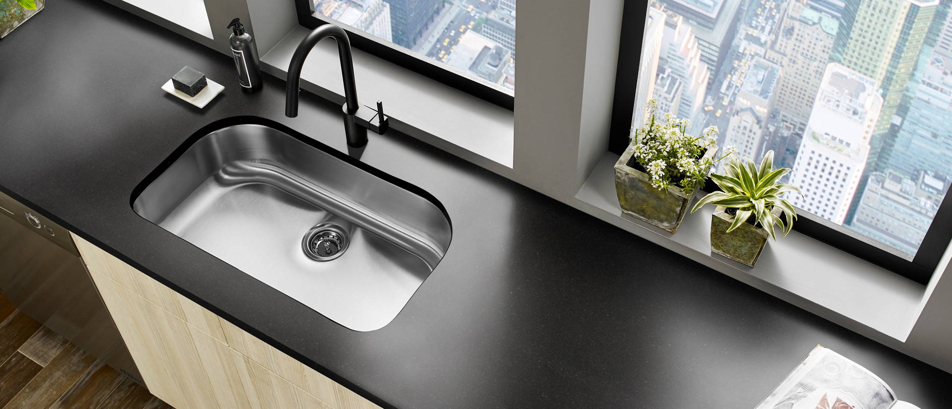 Midnight Majesty Quartz - Q™ Premium Quartz - Image 7